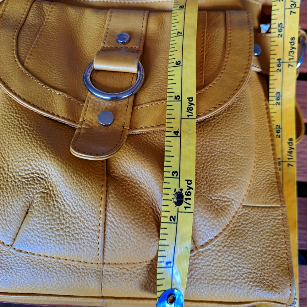 Marco Avane Shoulder Bag. Tan Yellow Leather. - Picture 13 of 15